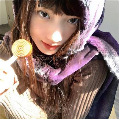 蓝色牛仔裤芬兰小姐